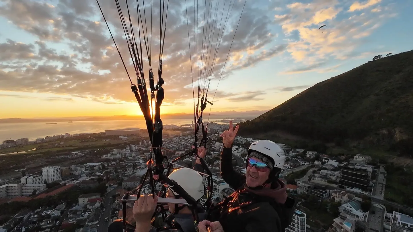 Sunset tandem flight above Cape Town